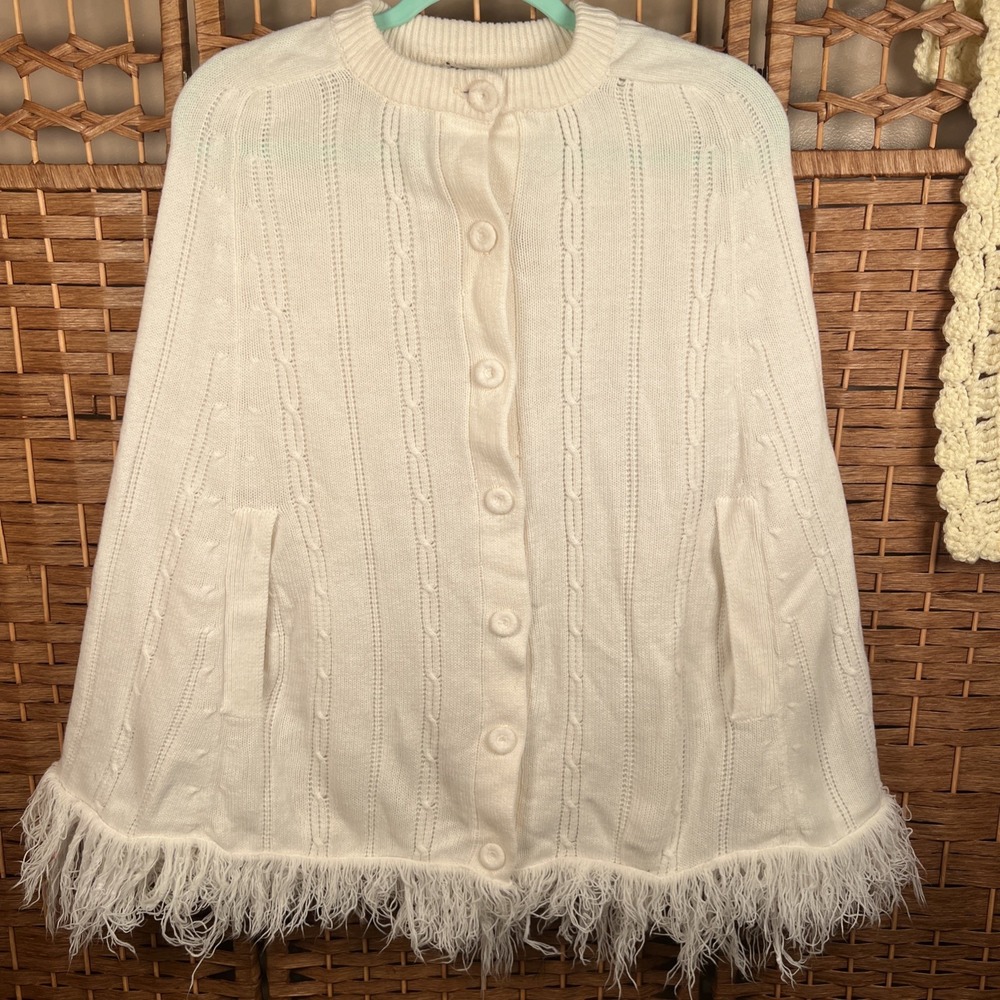 VTG 70s Shawl Cape Dawnelle Cottage Crochet Buttons Fringe White Acrylic Sz Med